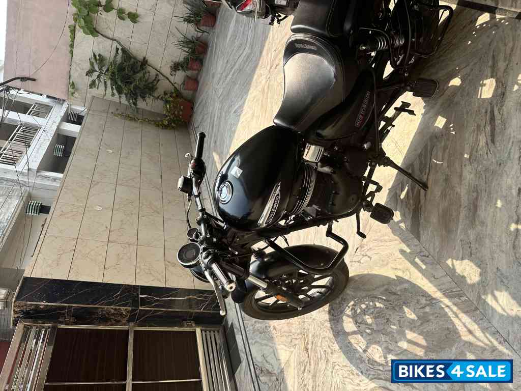 Royal Enfield Meteor 350 Stellar