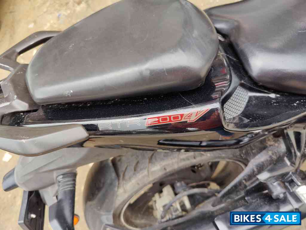 TVS Apache RTR 200 4V