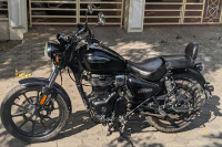 Royal Enfield Meteor 350 Stellar