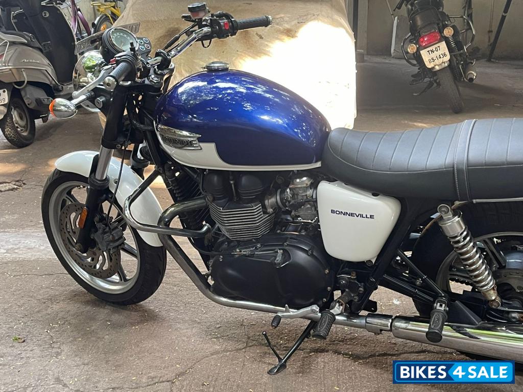 Triumph Bonneville T100