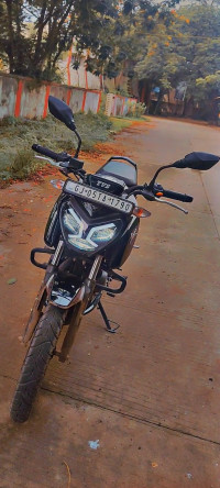 Super Squad Edition Black Pant TVS Raider 125 Marvel Super Squad Edition