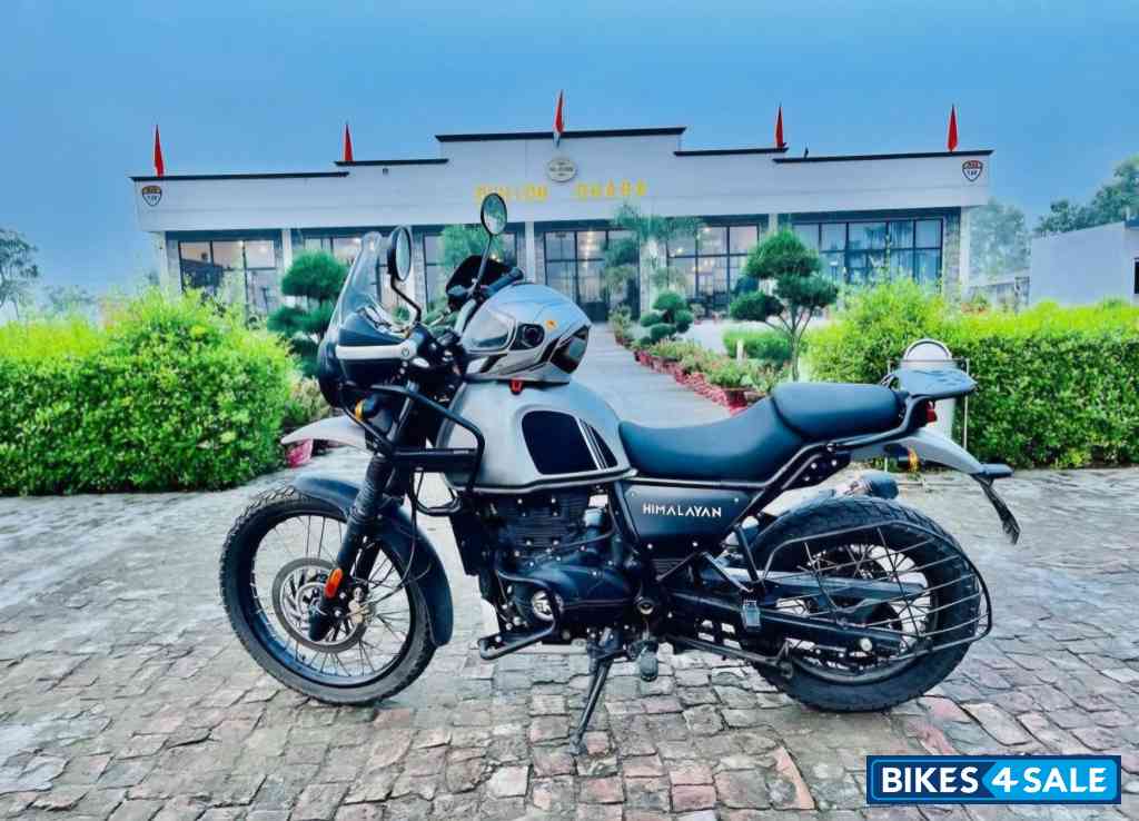 Gravel Grey Royal Enfield Himalayan