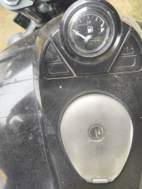 Bajaj Avenger Street 180