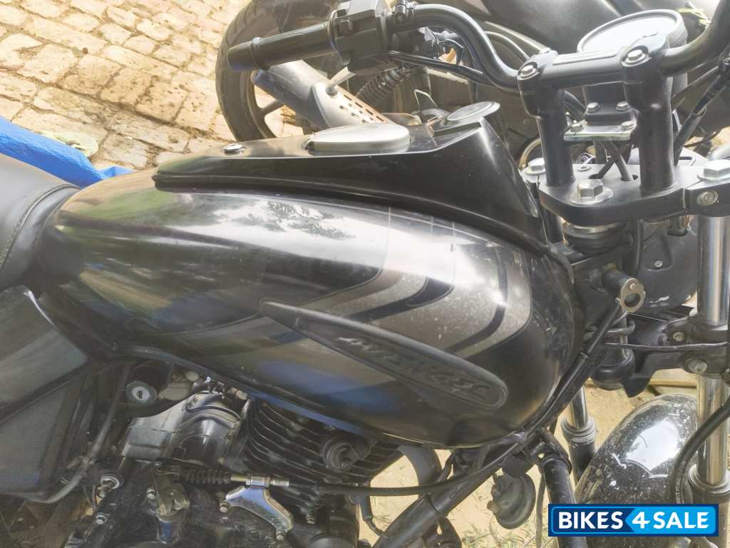 Bajaj Avenger Street 180