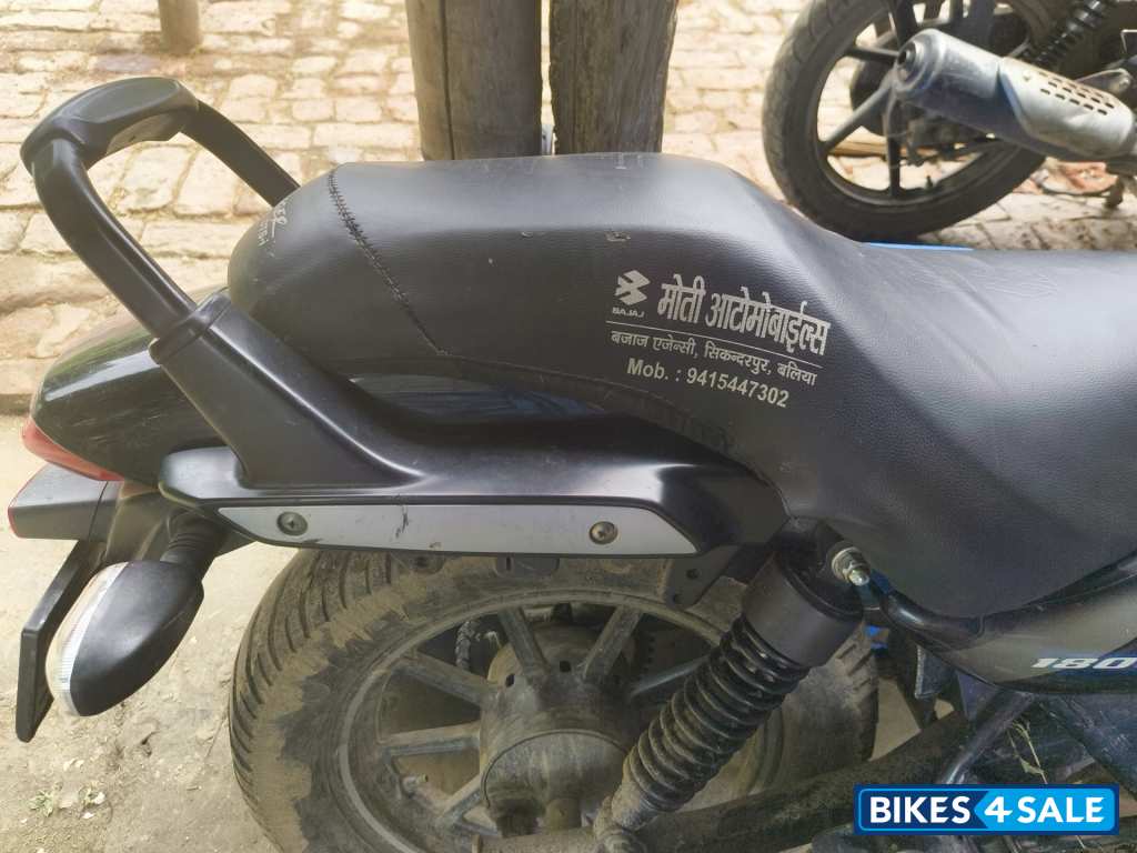 Bajaj Avenger Street 180