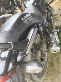 Bajaj Avenger Street 180