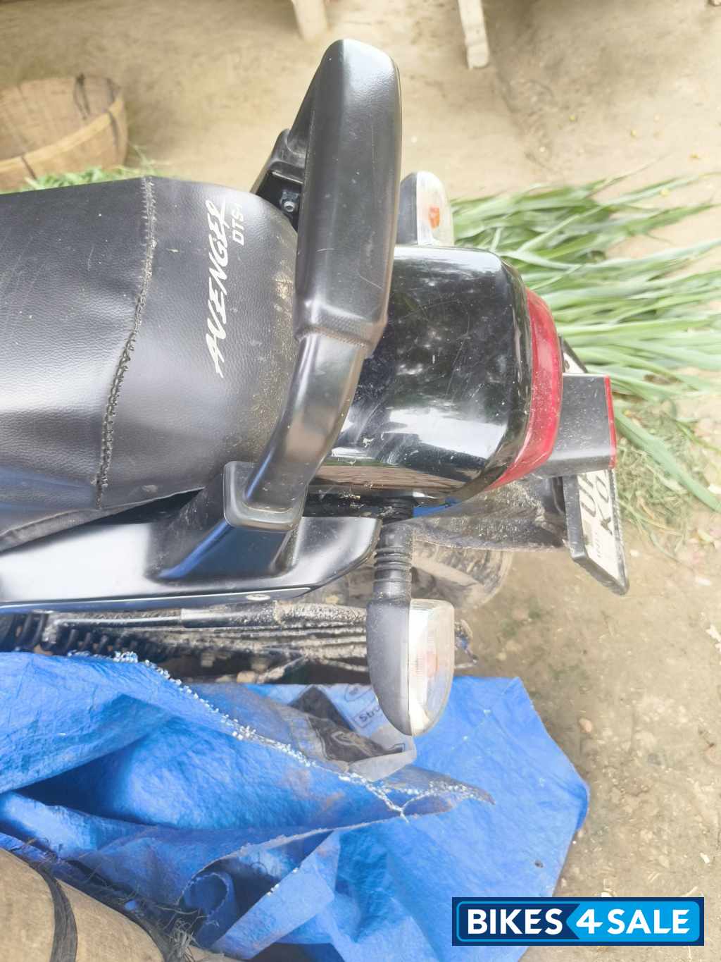 Bajaj Avenger Street 180