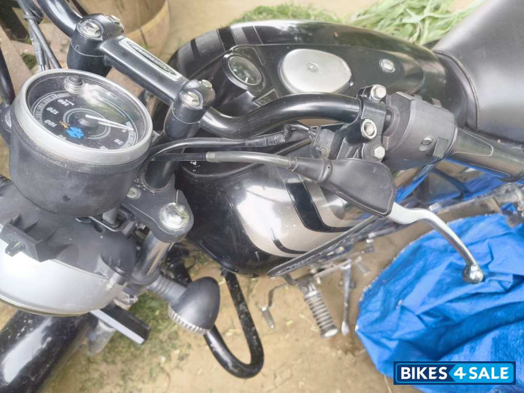 Bajaj Avenger Street 180