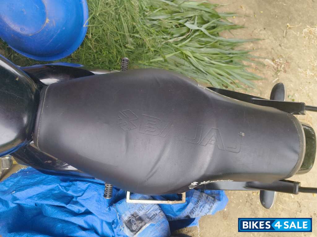 Bajaj Avenger Street 180