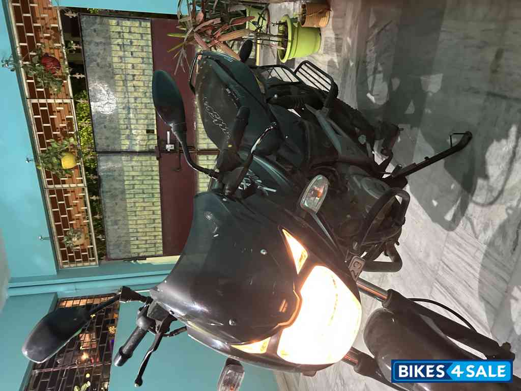 Black Bajaj Pulsar 150 DTSi