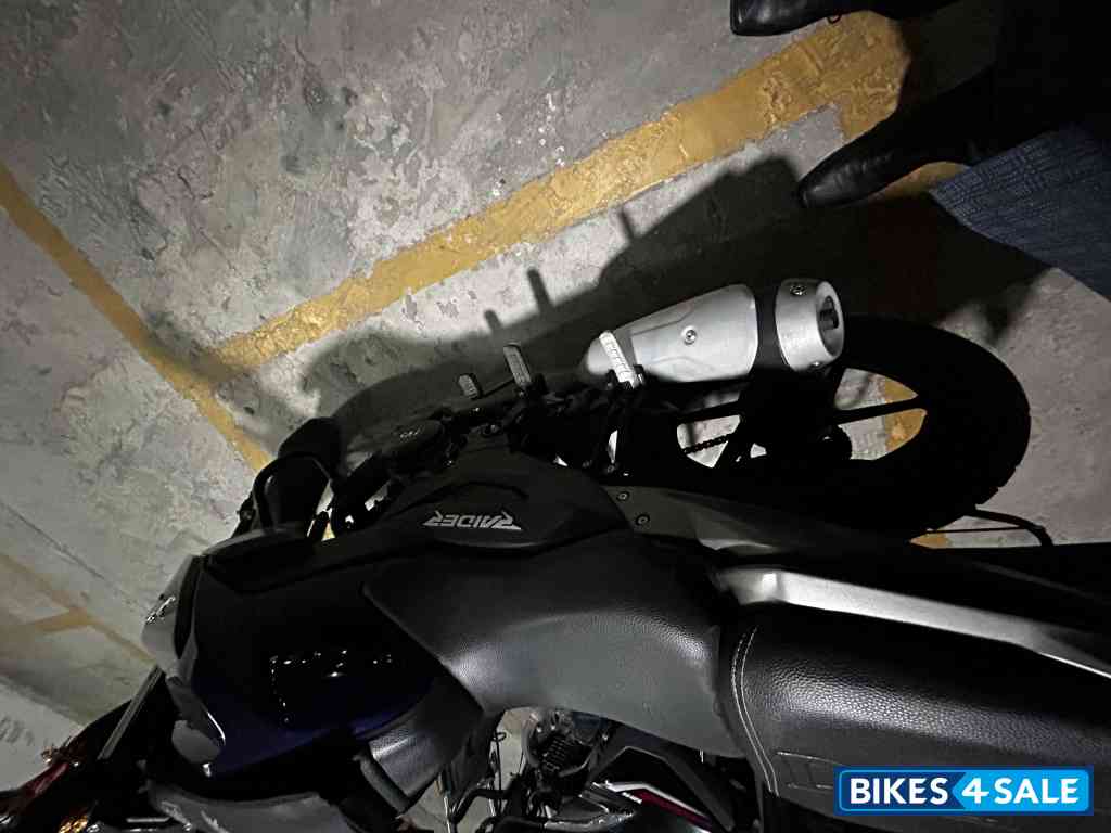 TVS Raider Split Seat