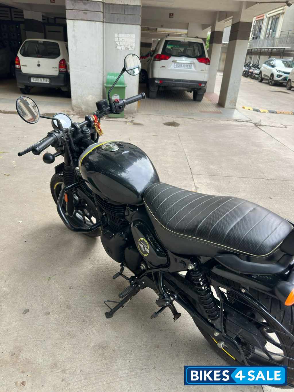 Rebel Black Royal Enfield Hunter 350 Metro