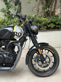 Rebel Black Royal Enfield Hunter 350 Metro