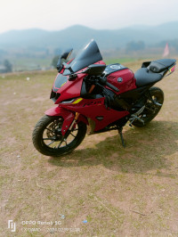 Yamaha R15 V4