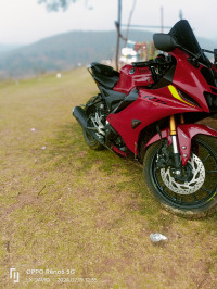 Yamaha R15 V4