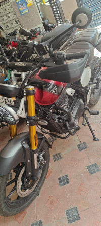 Red Triumph Scrambler 400 X