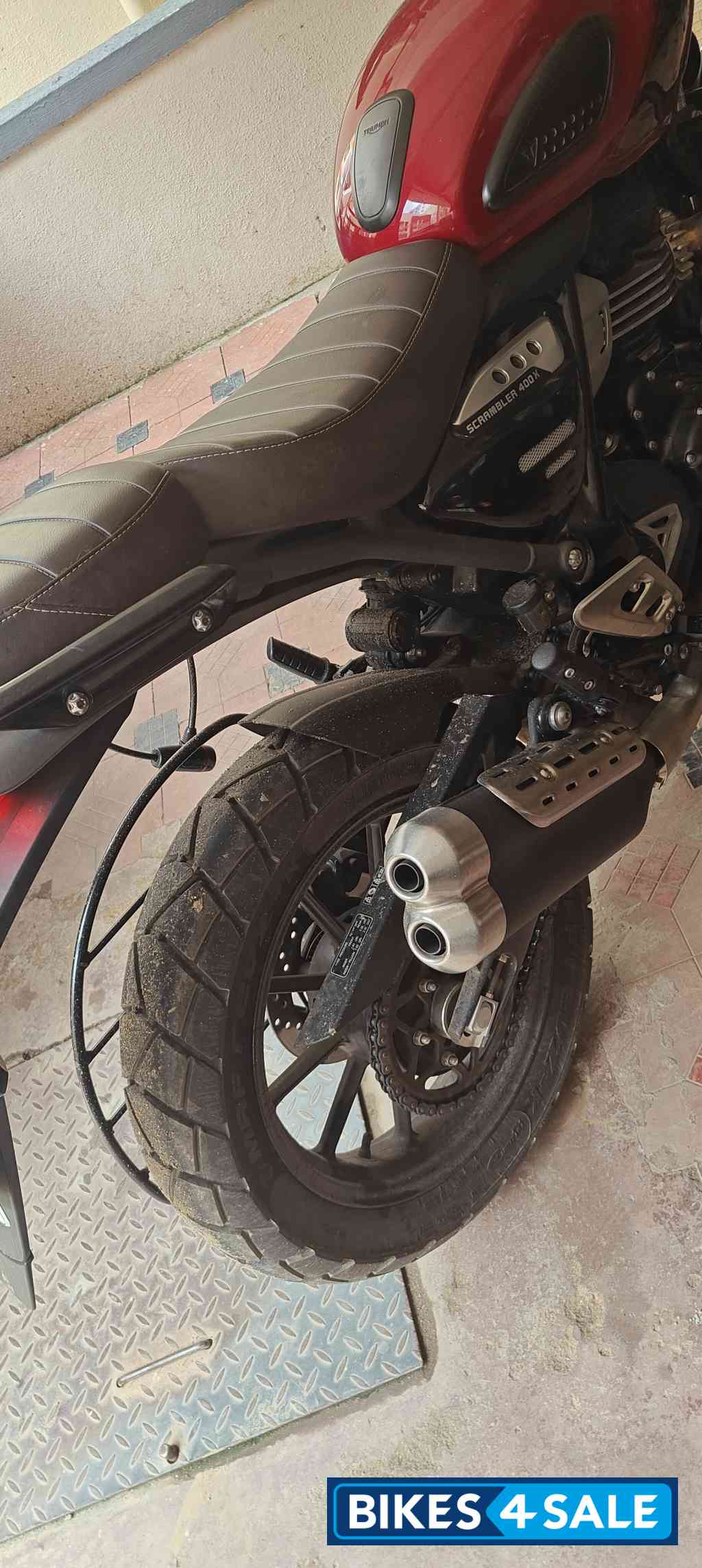 Red Triumph Scrambler 400 X