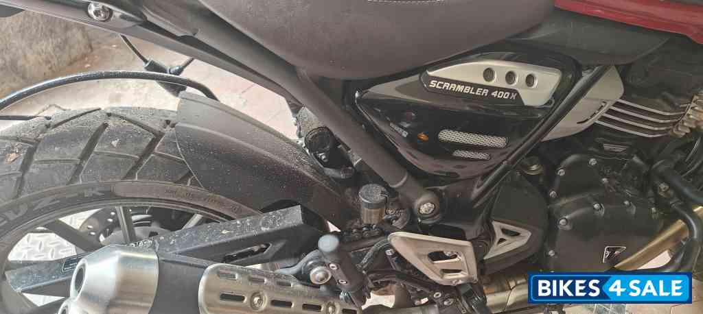 Red Triumph Scrambler 400 X