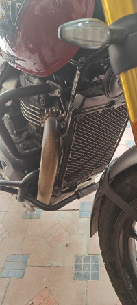 Red Triumph Scrambler 400 X