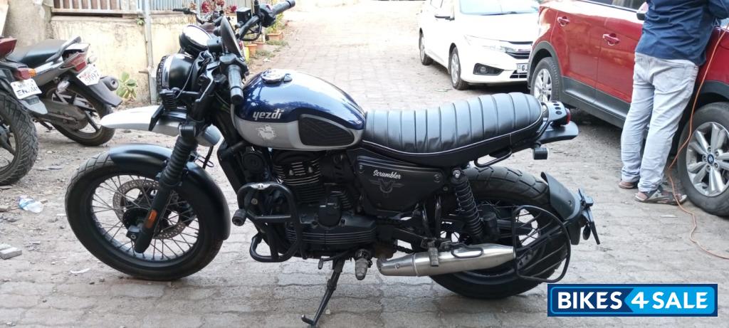 Blue And Silver Yezdi Scrambler Dual Tone
