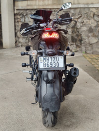 Black TVS Apache RTR 200 4V 2022