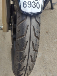 Black TVS Apache RTR 200 4V 2022