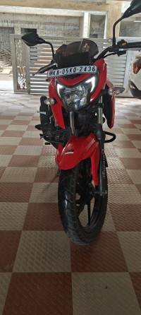 Red TVS Apache RTR 160 4V