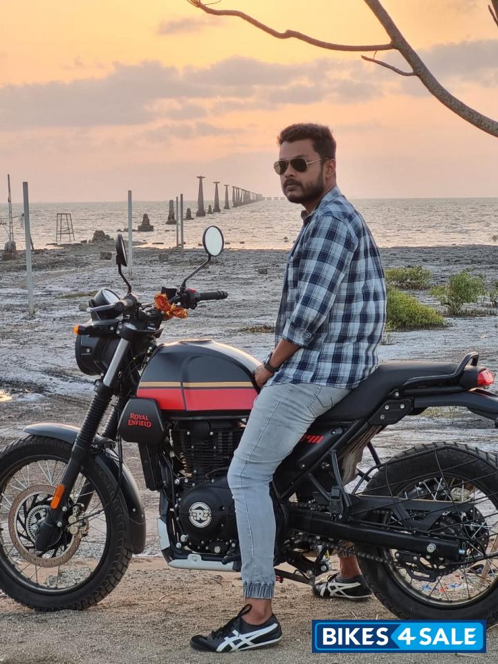 Black Red Royal Enfield Scram 411