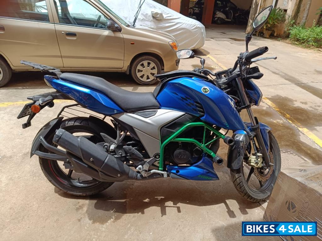 TVS Apache RTR 160 4V BS6