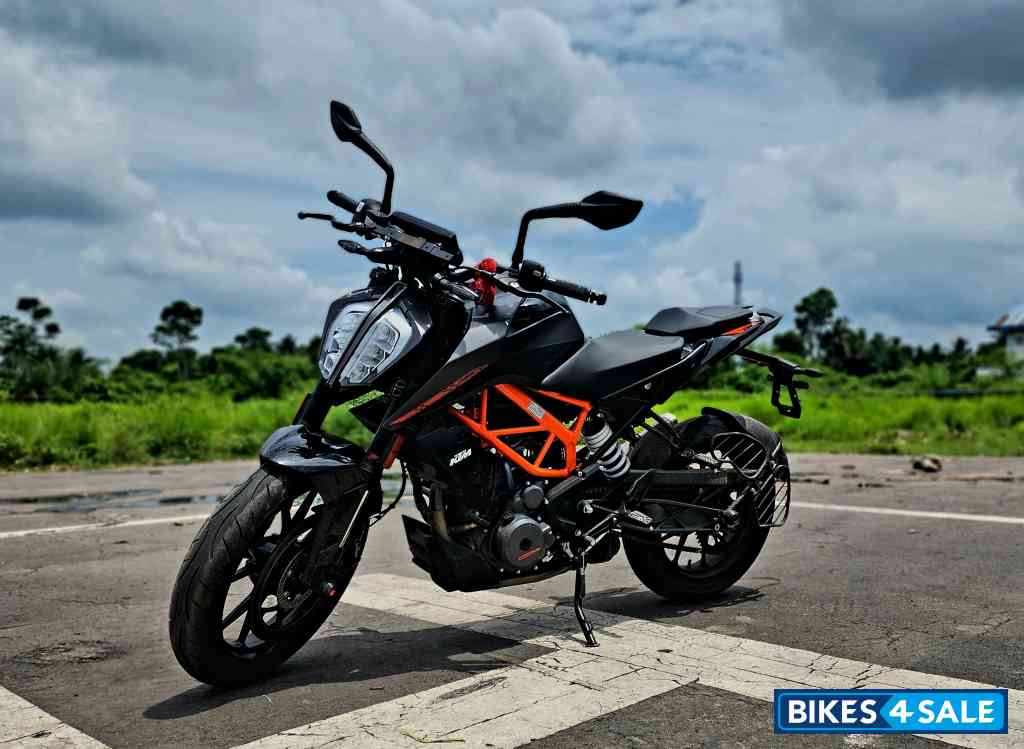 Galvano Black KTM Duke 390 BS6