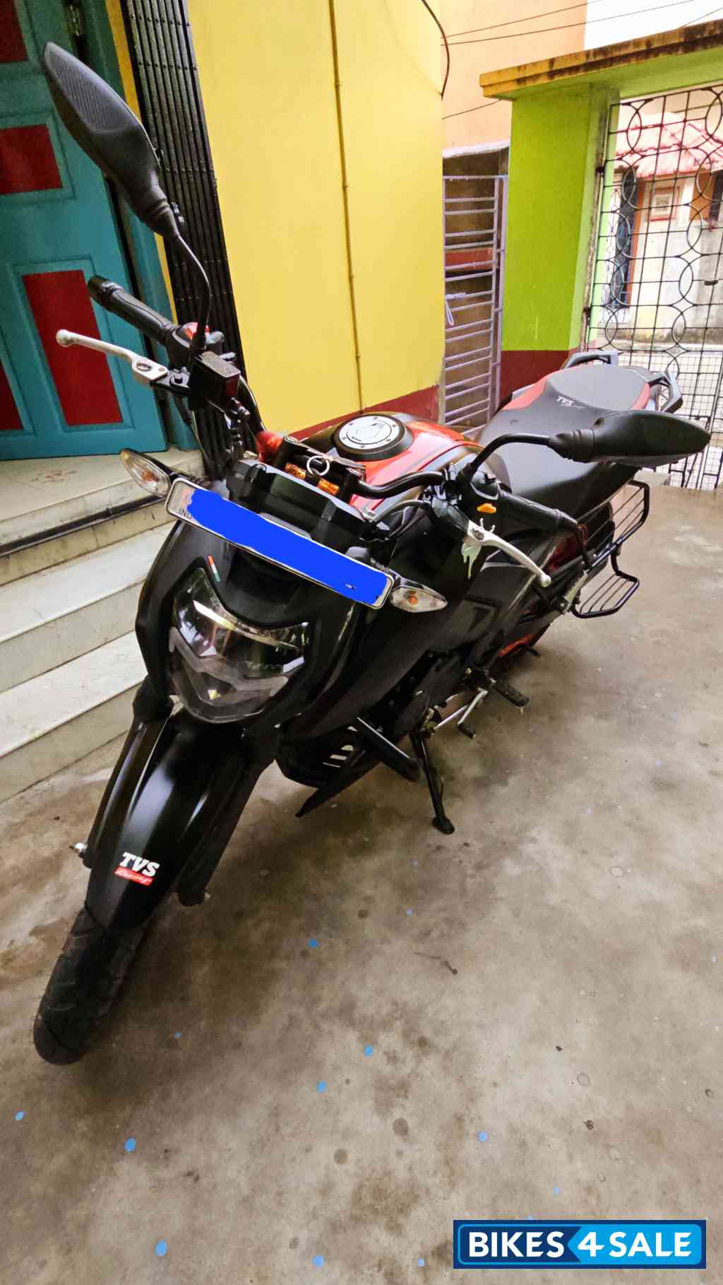 Black And Red TVS Apache RTR 160 4V Special Edition