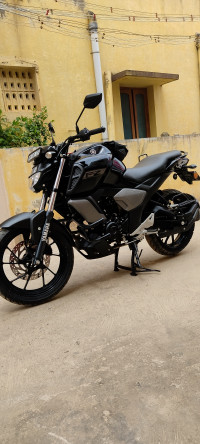 Metallic Black Yamaha FZ FI V3 BS6