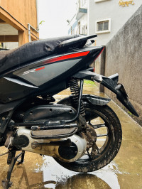Nero Black Red Aprilia SR 150