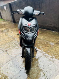 Nero Black Red Aprilia SR 150