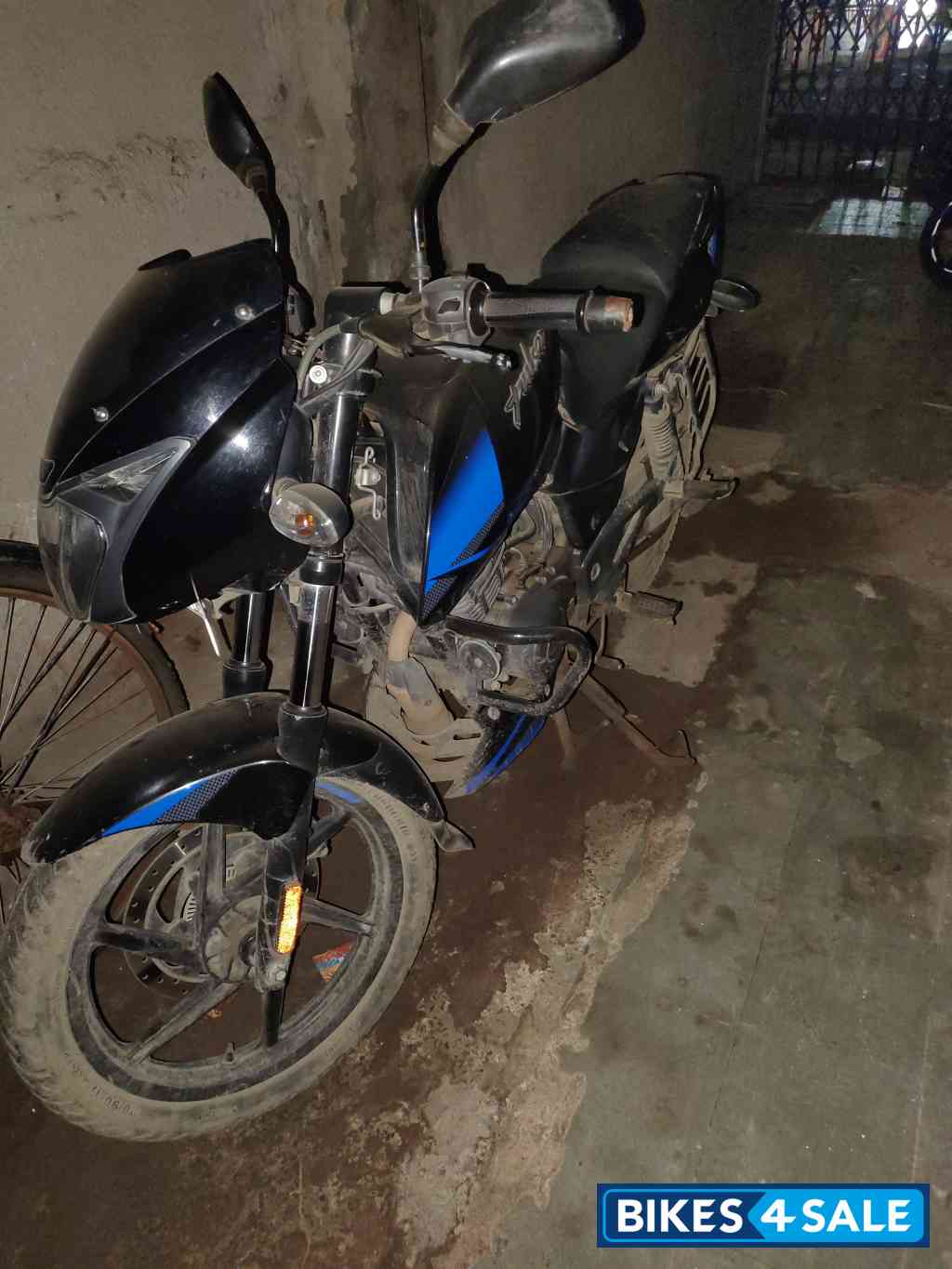 Blue Bajaj Pulsar 150 Twin Disc BS6