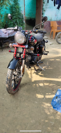 Black Royal Enfield Classic Stealth Black