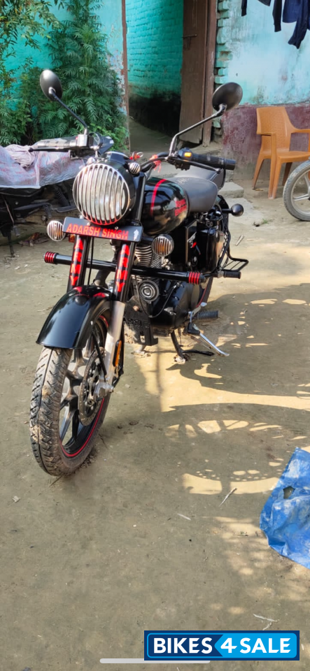 Black Royal Enfield Classic Stealth Black