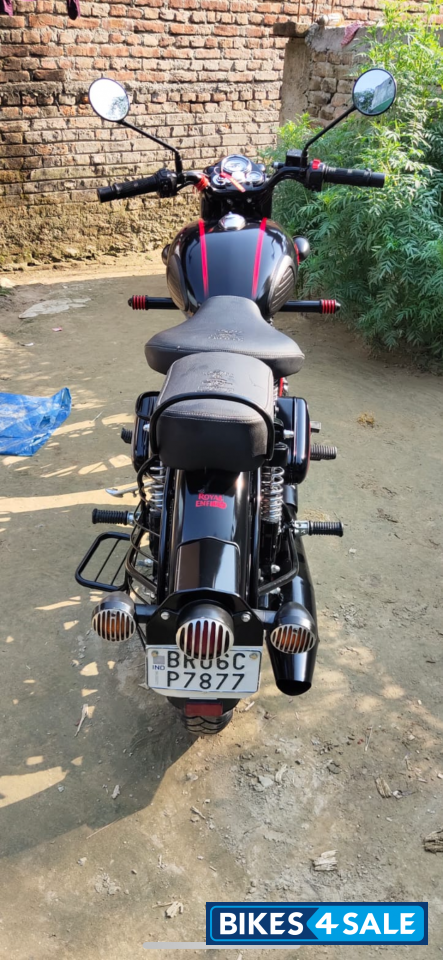 Black Royal Enfield Classic Stealth Black