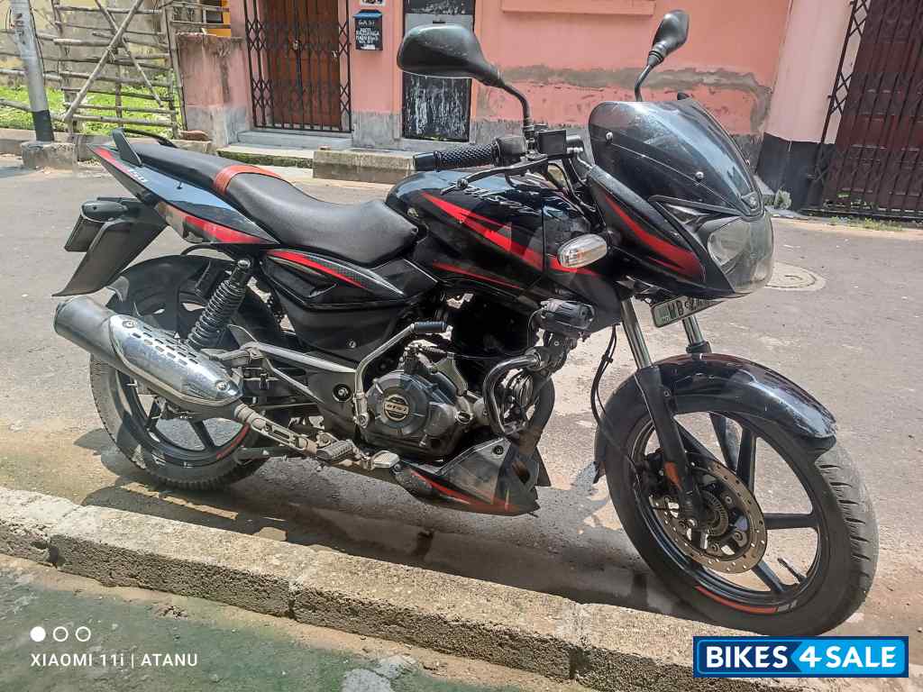 Ebony Black Red Dkl Bajaj Pulsar 150 BS6