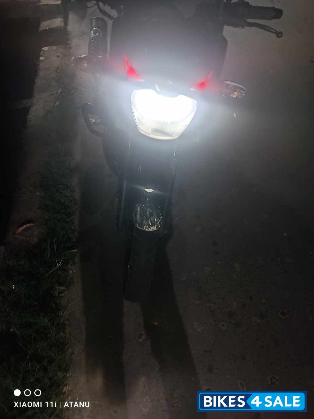 Ebony Black Red Dkl Bajaj Pulsar 150 BS6