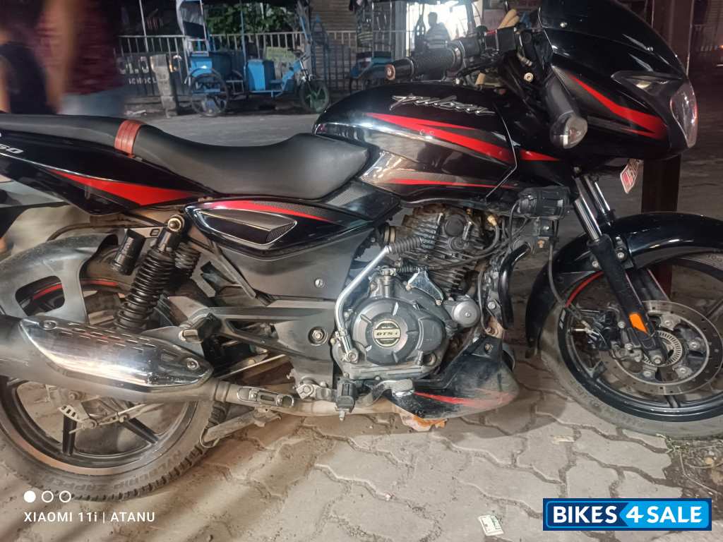 Ebony Black Red Dkl Bajaj Pulsar 150 BS6