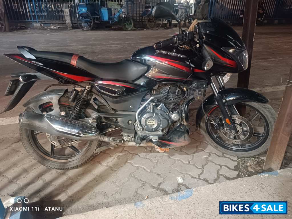 Ebony Black Red Dkl Bajaj Pulsar 150 BS6