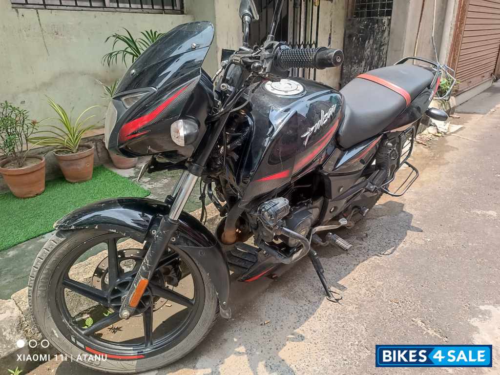 Ebony Black Red Dkl Bajaj Pulsar 150 BS6