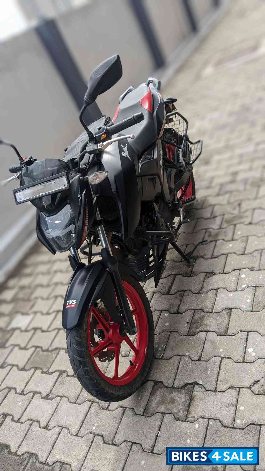 Matte Black TVS Apache RTR 160 4V Special Edition