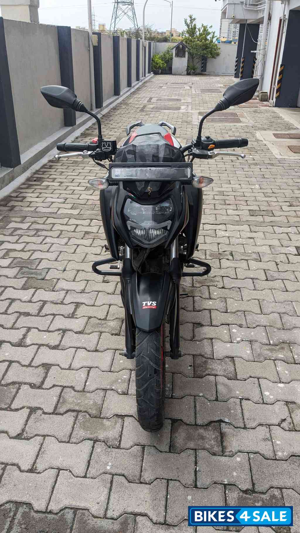 Matte Black TVS Apache RTR 160 4V Special Edition