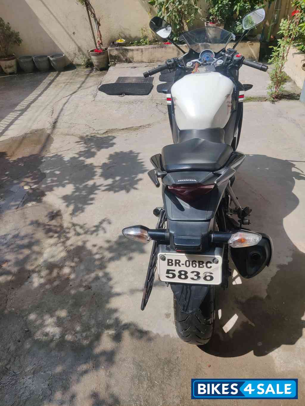 White And Black Honda CBR 250R ABS