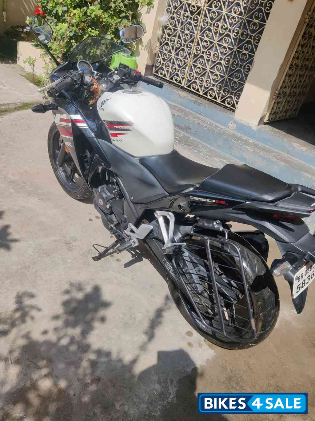 White And Black Honda CBR 250R ABS