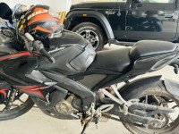Bajaj Pulsar RS 200 ABS