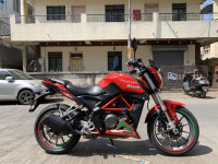 Red Benelli TNT 25