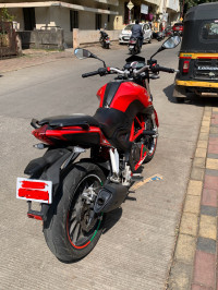Red Benelli TNT 25